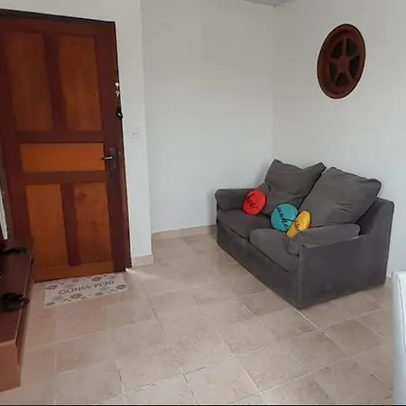 Casa Compartilhada Com 2 Quartos Privativos E Vista Para O Cristo - Acesso Por Escadas